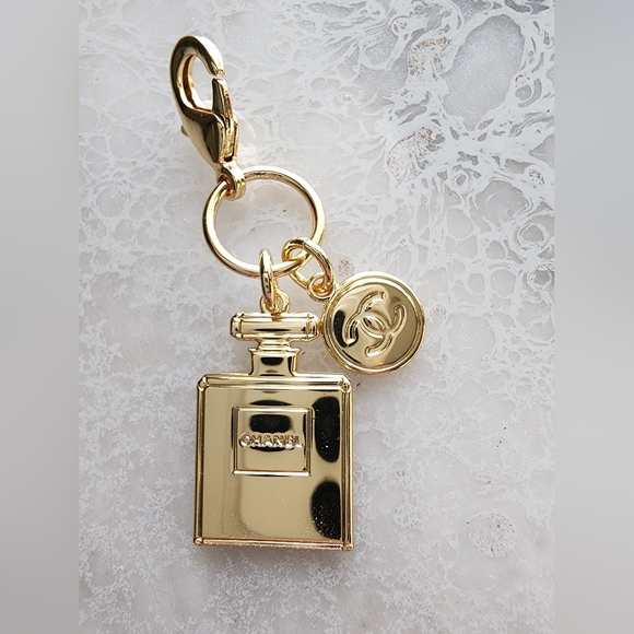 Chanel key or bag  charm - Picture 1 of 5